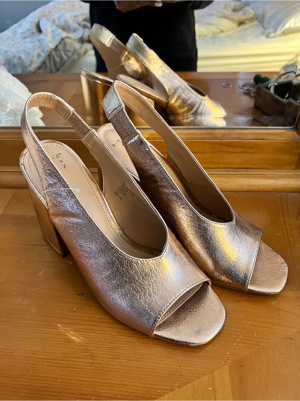 A New Day Pink Rose Gold Metallic Peep-Toe Slingback Block Heel Shoes Sz 9